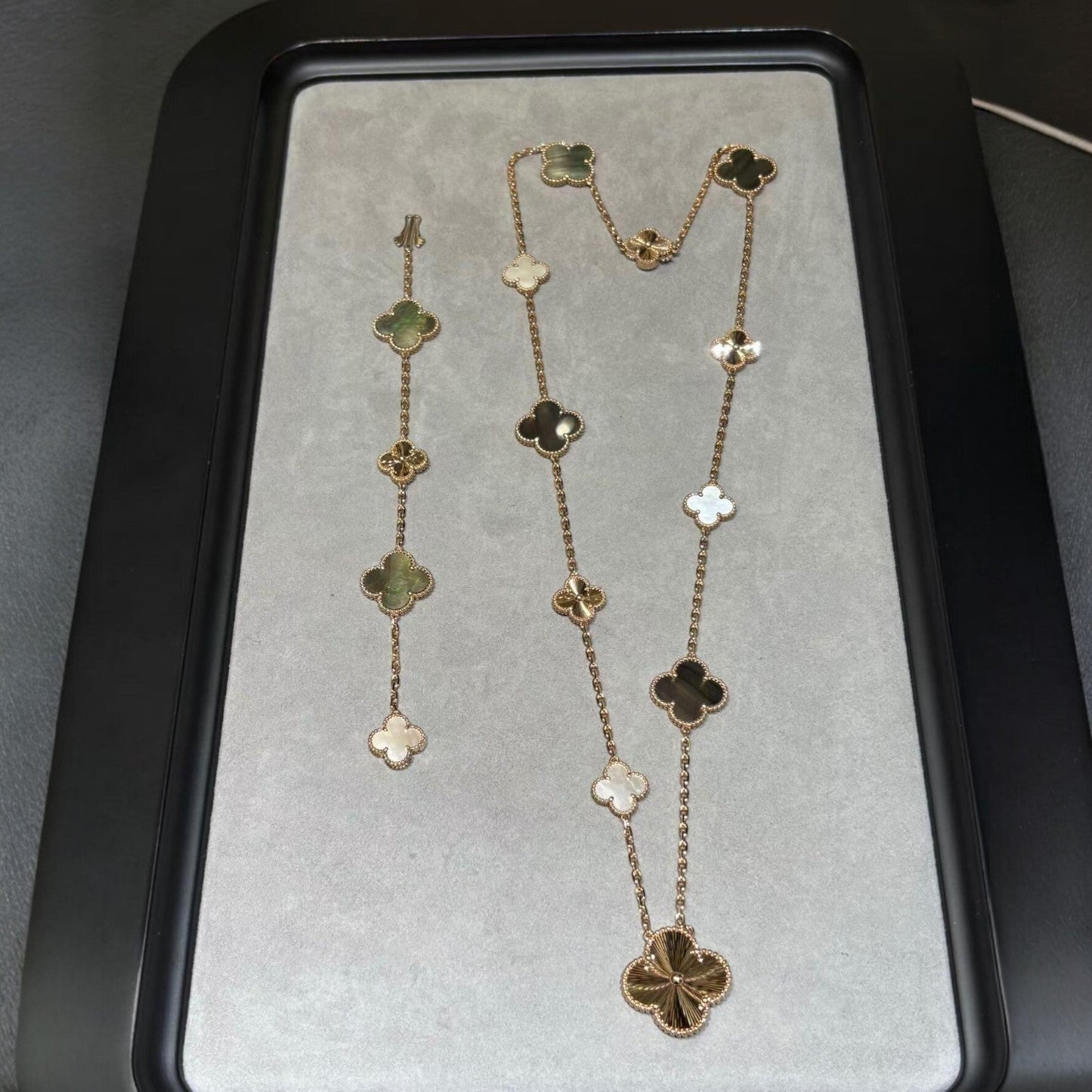 [Polaidi Jewelry]DETACHABLE CLOVER 15(11+4) FLOWER ROSE GOLD NECKLACE SET