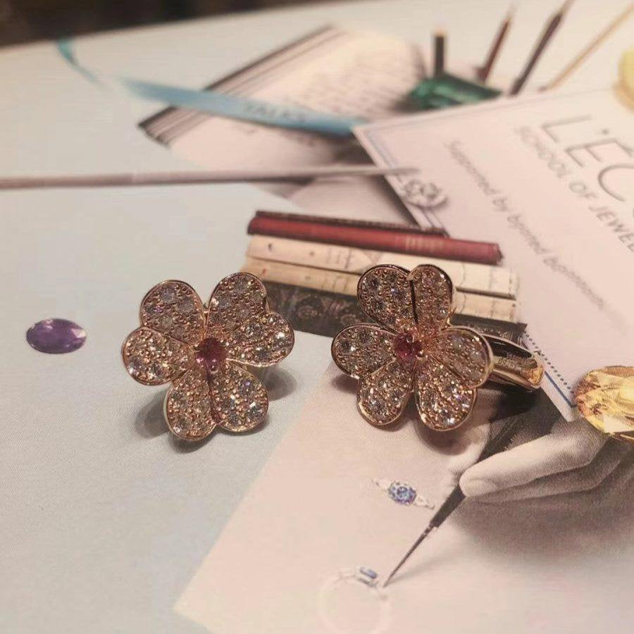 [：Polaidi Jewelry]FRIVOLE PINK GOLD FLOWER DIAMOND EARRINGS