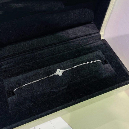 [：Polaidi Jewelry]CLOVER  SINGLE FLOWER BRACELET SILVER