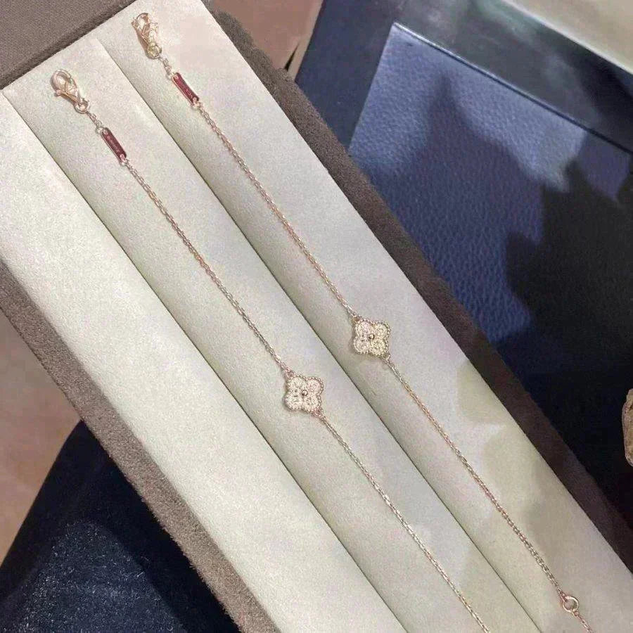 [：Polaidi Jewelry]CLOVER SINGLE FLOWER BRACELET