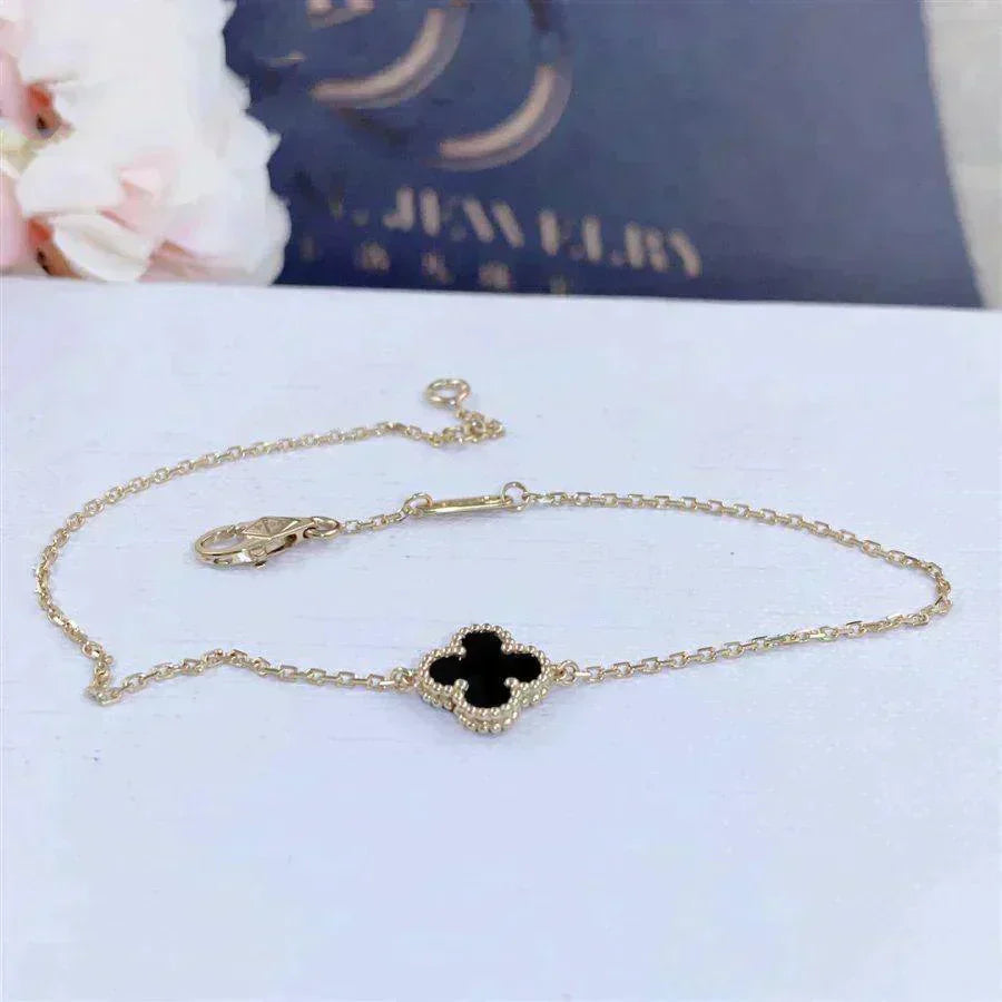[：Polaidi Jewelry]CLOVER ONYX SINGLE FLOWER BRACELET