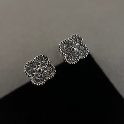 [：Polaidi Jewelry]CLOVER MINI DIAMOND STUD EARRINGS