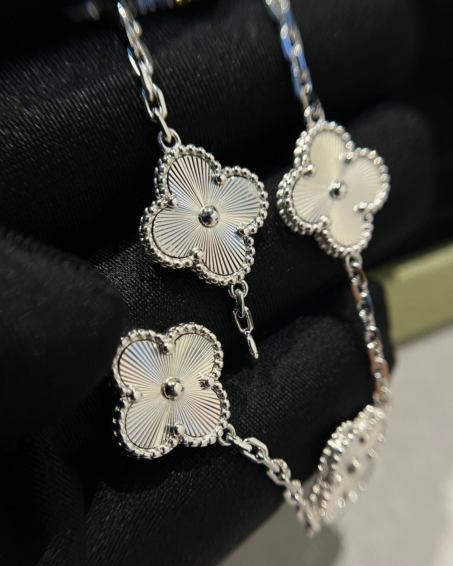 [：Polaidi Jewelry]CLOVER SILVER 5 MOTIFS BRACELET