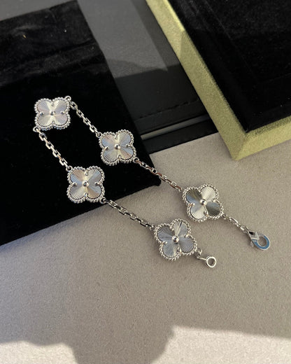 [：Polaidi Jewelry]CLOVER SILVER 5 MOTIFS BRACELET