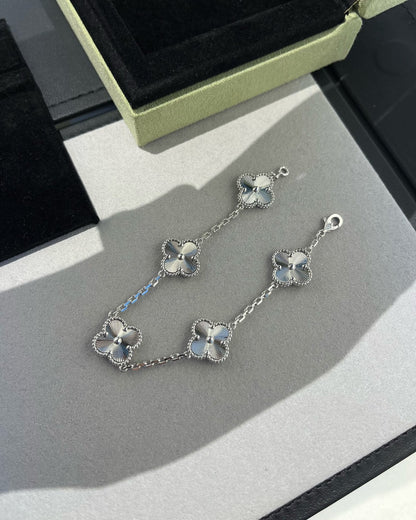 [：Polaidi Jewelry]CLOVER SILVER 5 MOTIFS BRACELET